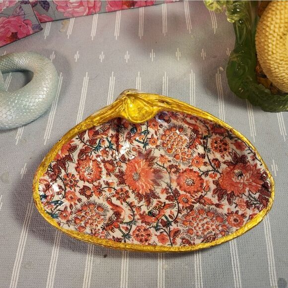 DECOUPAGE CLAM SHELL DECOUPAGE FLOWERS TRINKET DISH - Picture 4 of 11